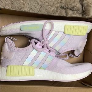 women nmd